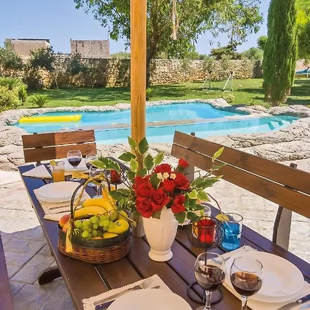 Villa The Chateau Żejtun